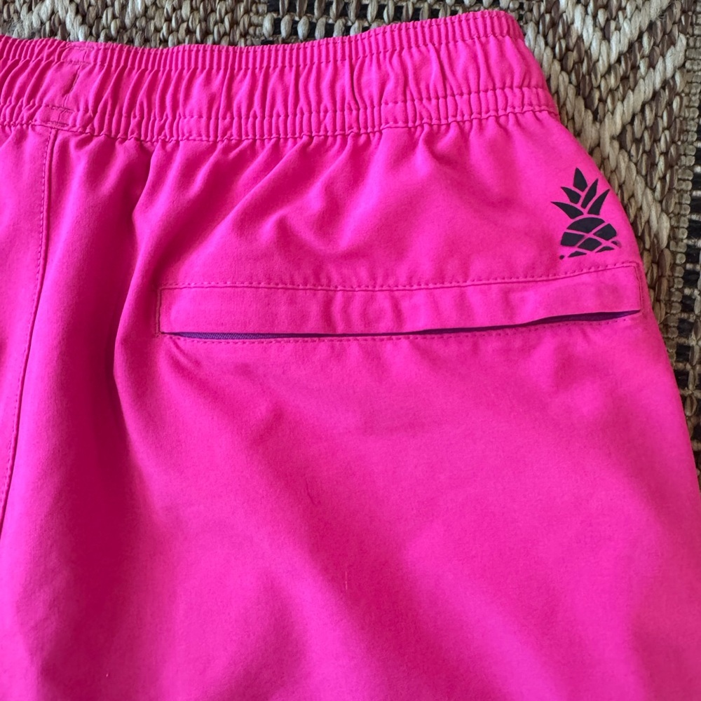 CHUBBIES Swim Shorts Hot Pink 5 1/2" Inseam Size Small - Picture 3 of 4